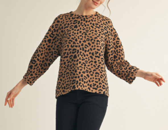 Leobelle Sweatshirt Top