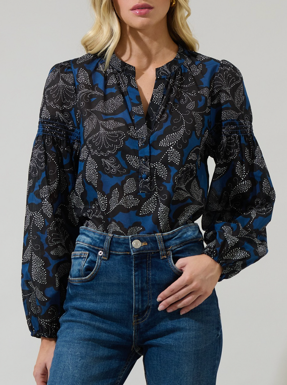 Aurina Splitneck Top