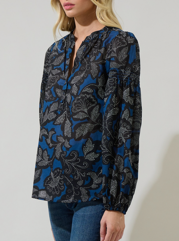 Aurina Splitneck Top